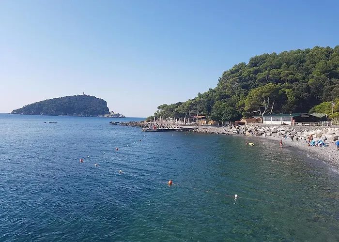 I Lecci Di Soviore 3*